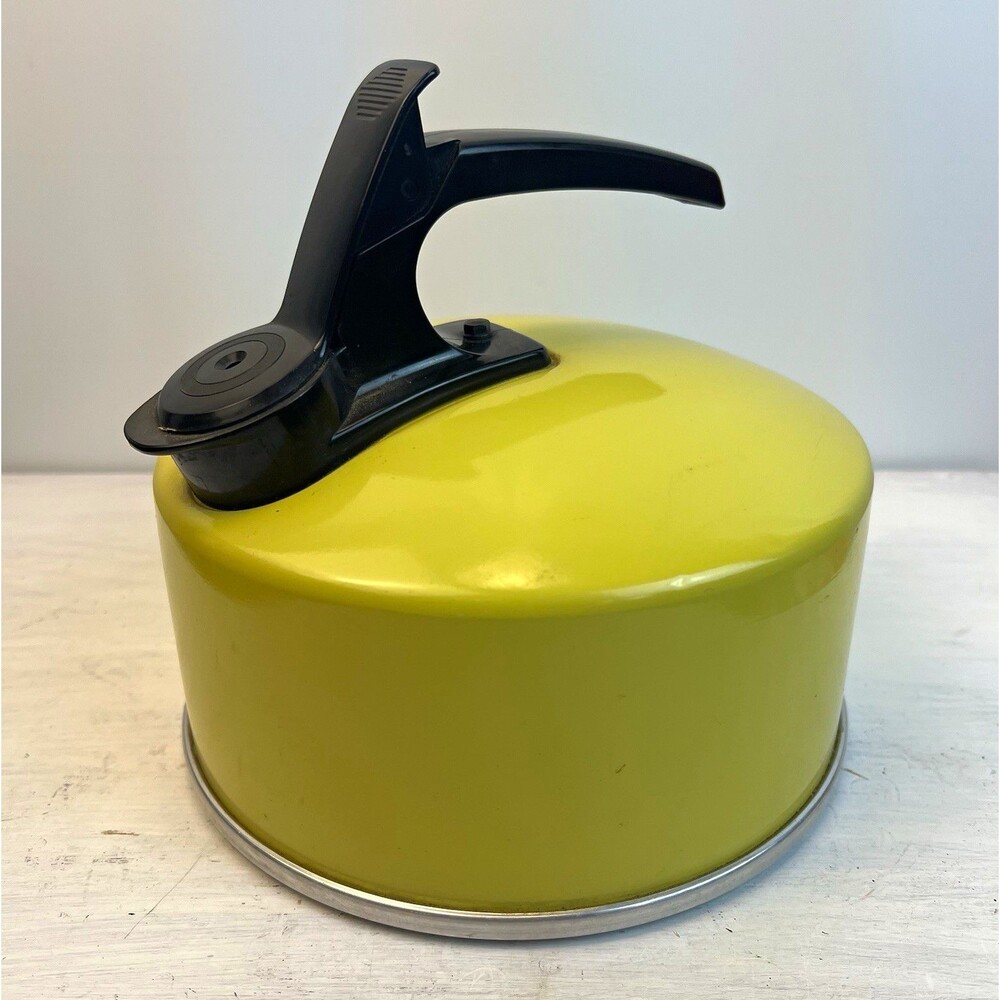 Vintage Mirro 2.5 Qt Whistling Tea Kettle Yellow Aluminum USA